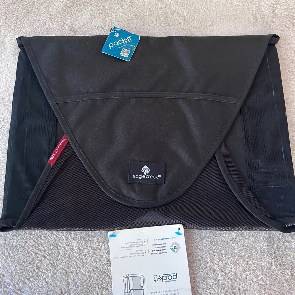 Eagle Creek Pack-It Garment Folder Medium Black Travel Organizer EC41190 NWT